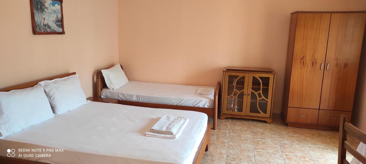 Amalias Room Himare Exterior photo