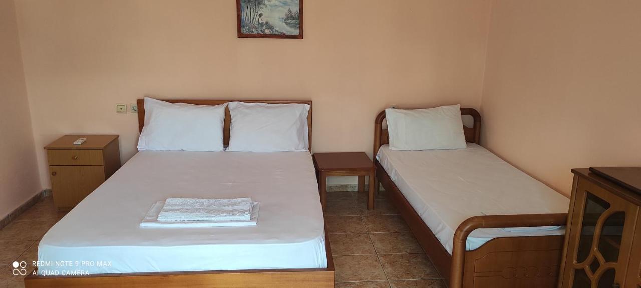 Amalias Room Himare Exterior photo